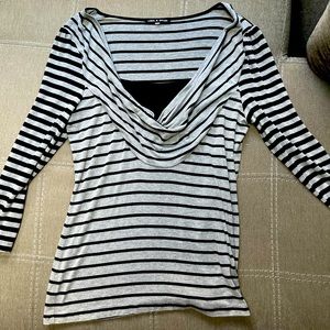 Cable & Gauge woman’s medium long sleeve.